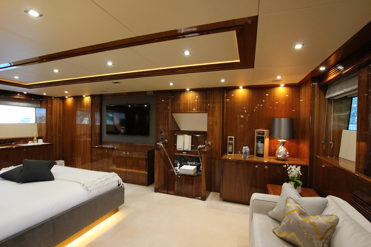 Yacht LUSIA M - photo 15 of 40