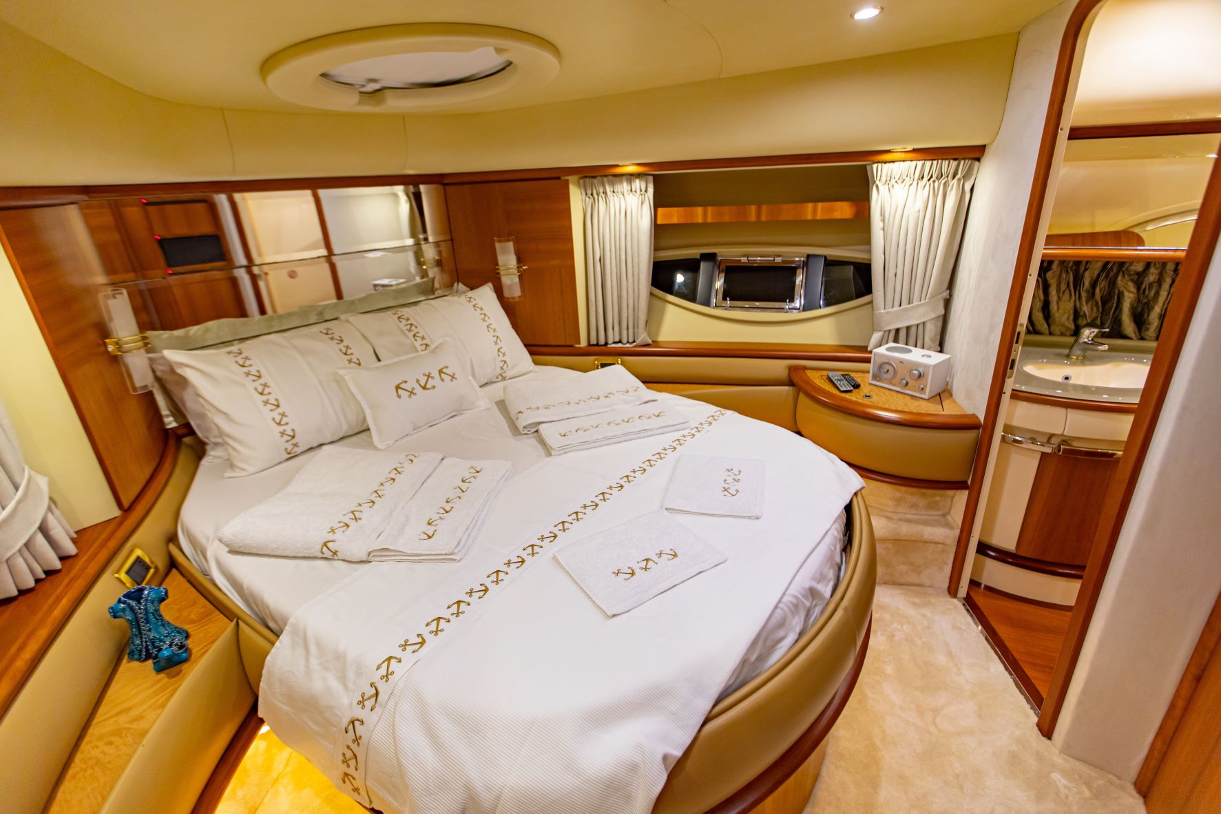 Yacht Yacht charter EFE 01 - photo 6 of 10